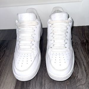 Nike Men's White Leather Sneakers - Classic Air Force Style